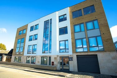 1 bed studio, Denham Street, Westcombe Park, London, SE100XU - Image 1